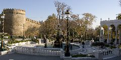 Foto: Vēja un būvlaukumu pilsēta Baku
